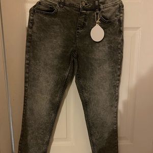 Selling a justice pants